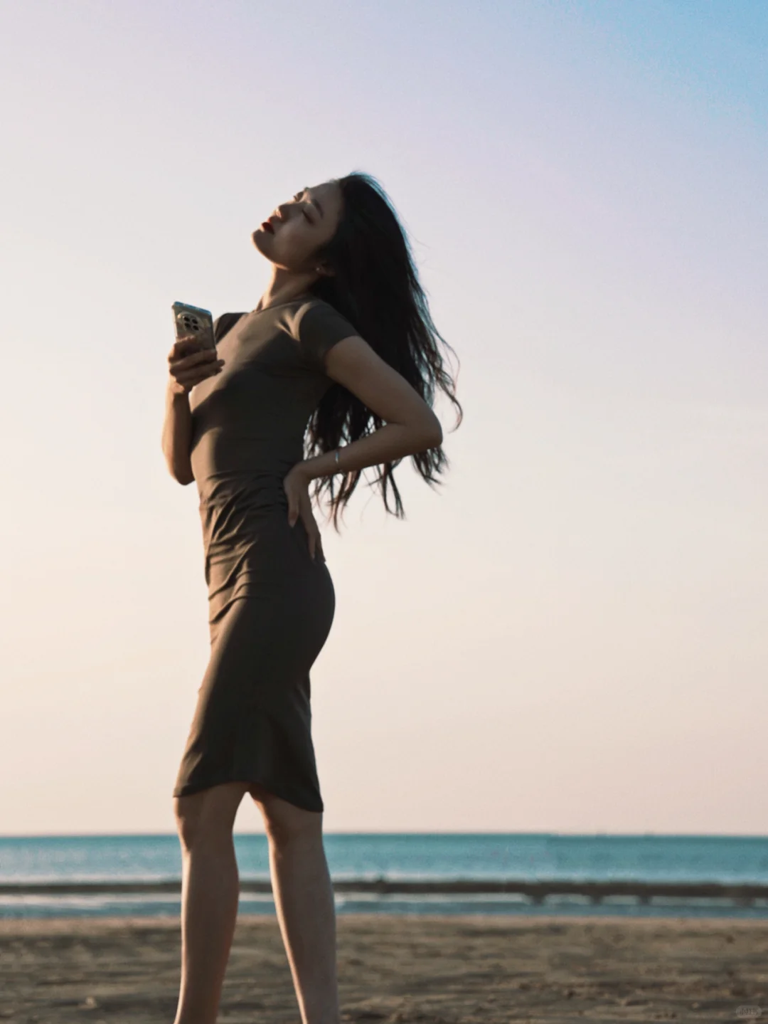 双C腰线 绝了!!!显瘦 显腰身短袖连衣裙