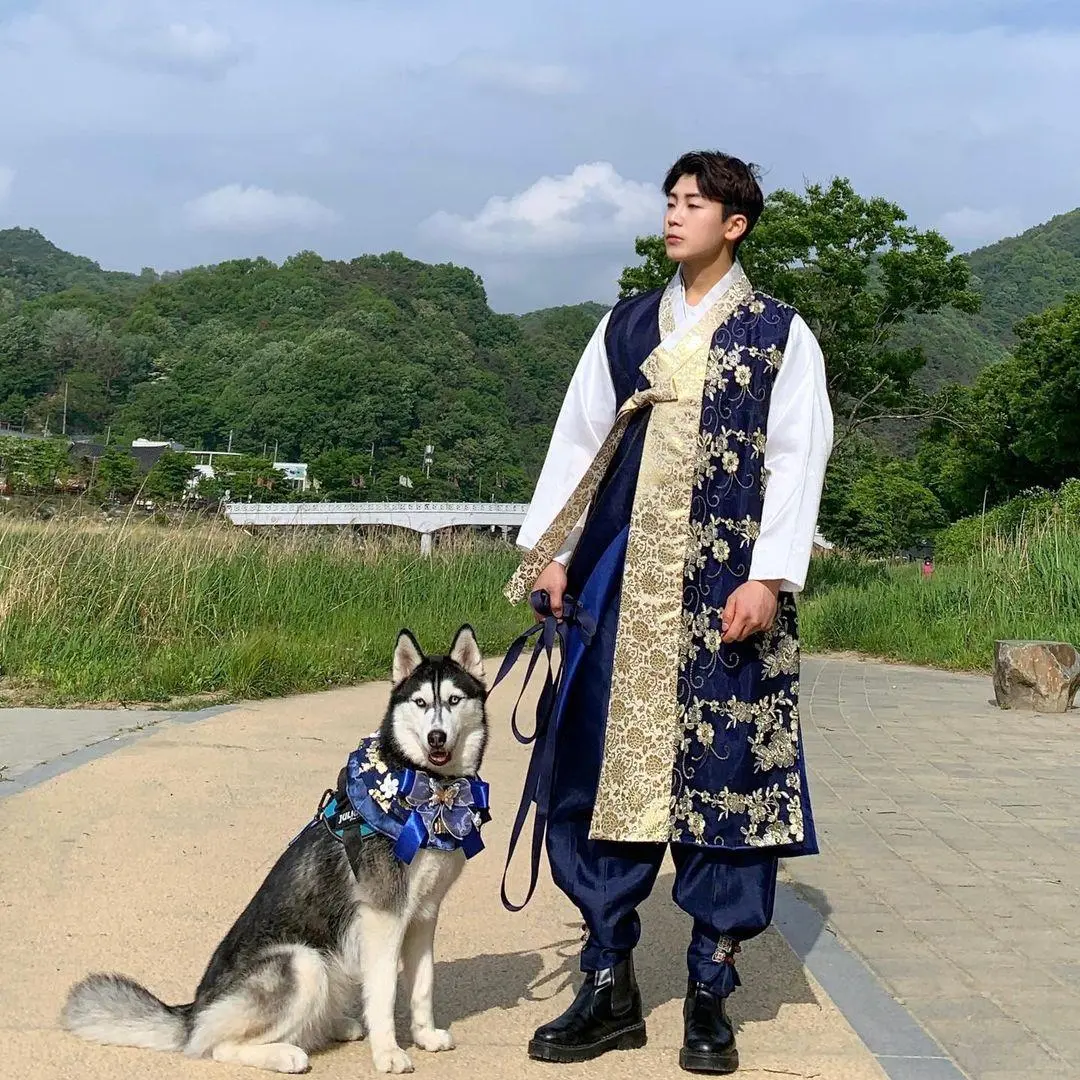 韩国模特：金贤宇