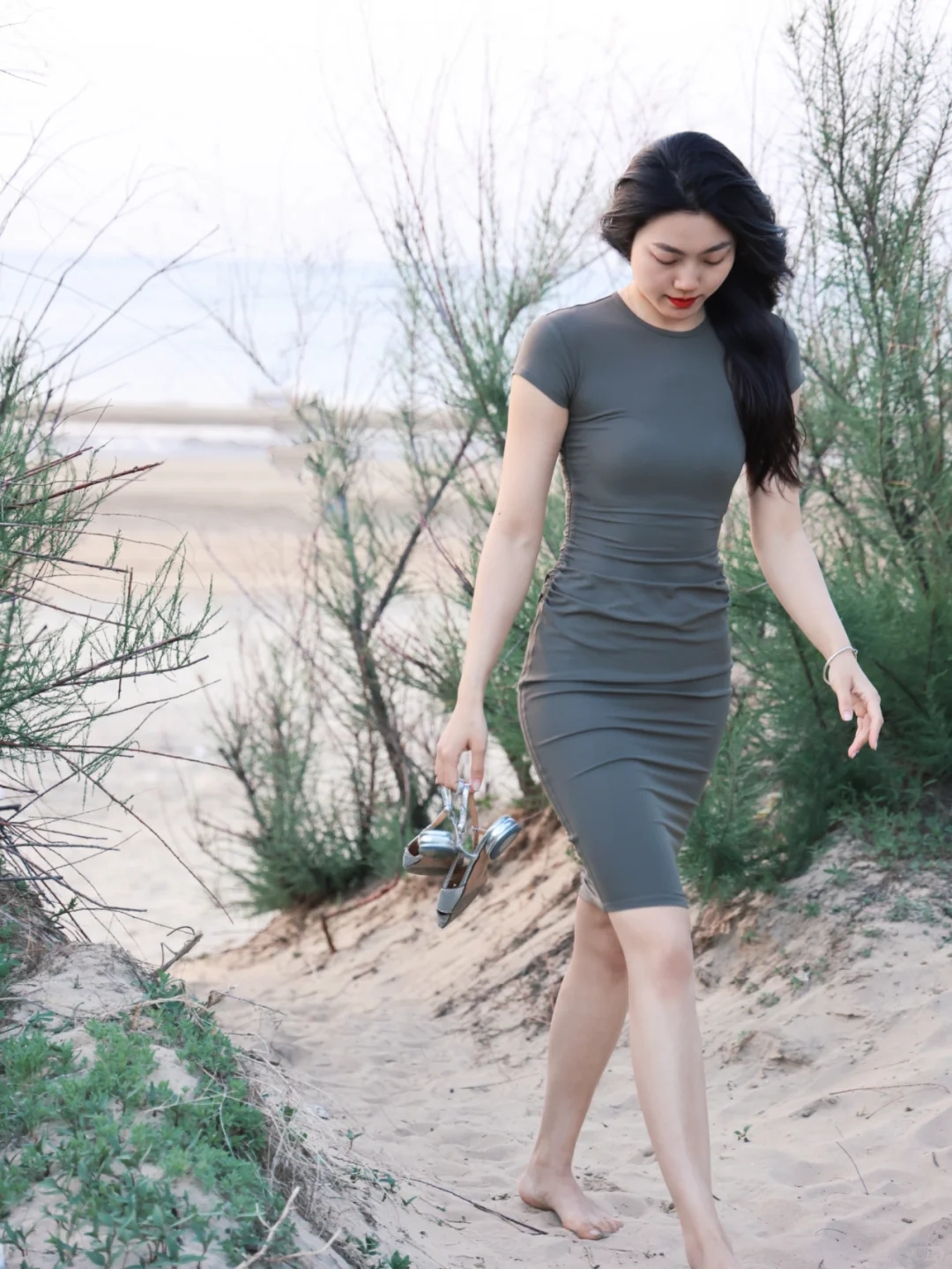 双C腰线 绝了!!!显瘦 显腰身短袖连衣裙