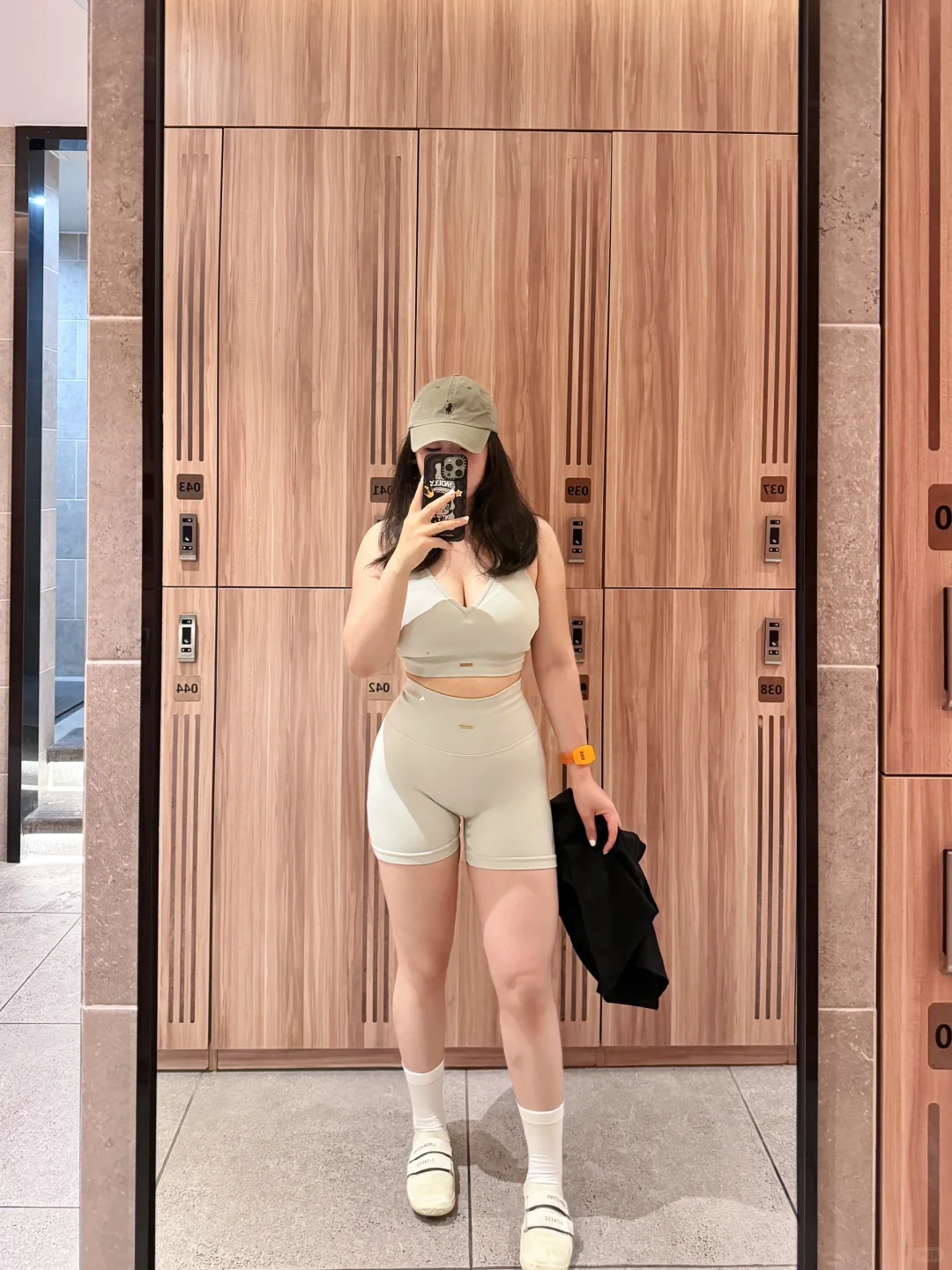 白色绝对的显臀