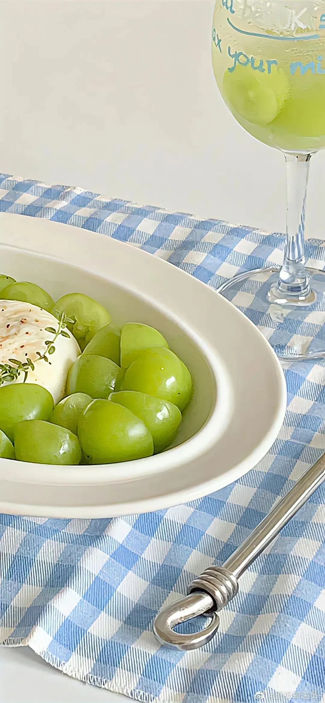 𝗦𝗛𝗔𝗥𝗘：ins风壁纸