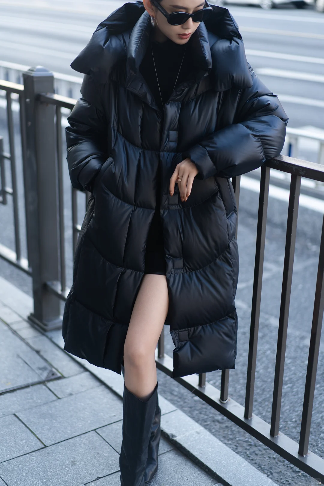 寒风凛冽，有科鲁达羽绒服就很安心