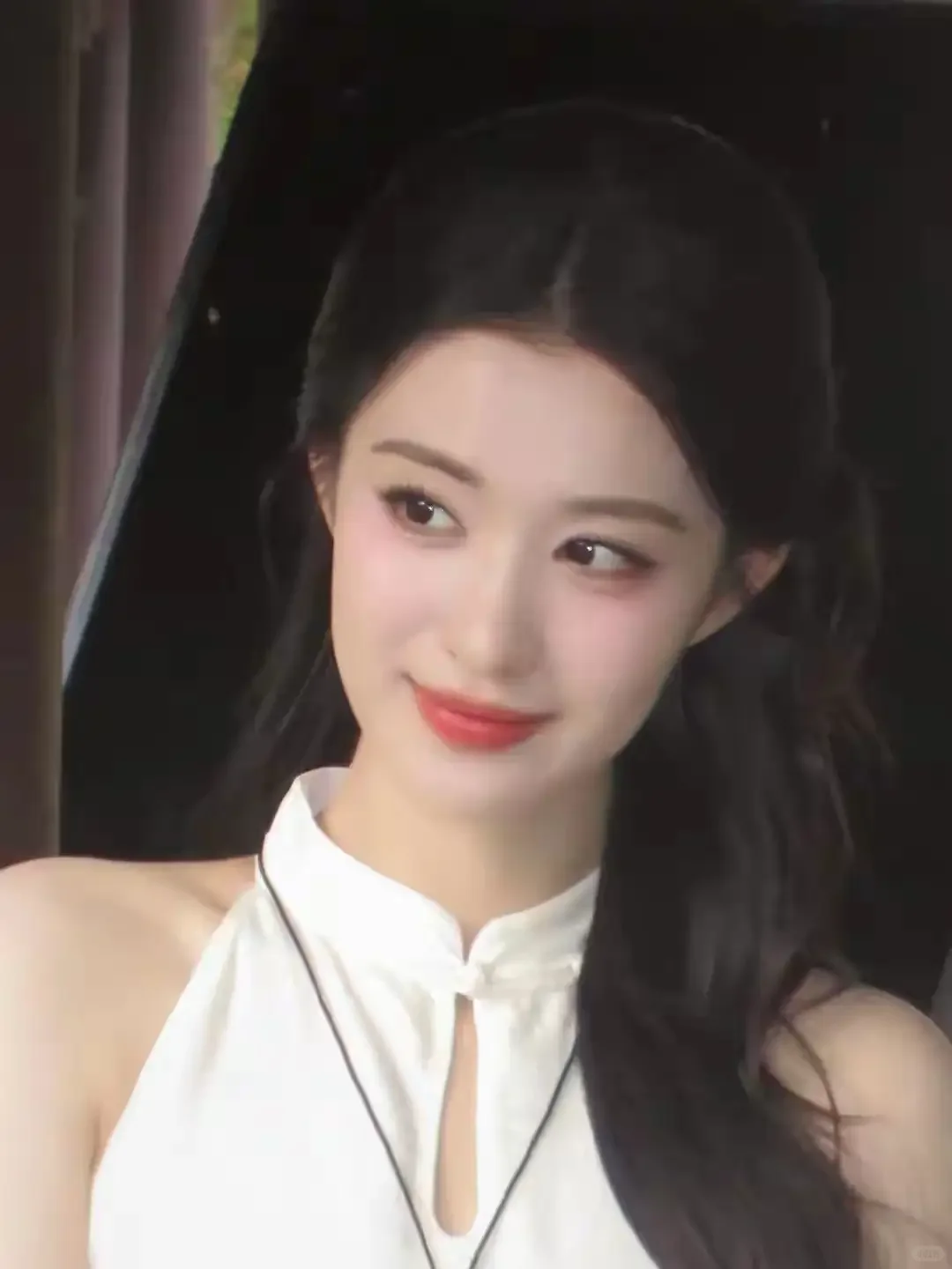 神仙姐姐王楚然不同风格穿搭真是女人味十足