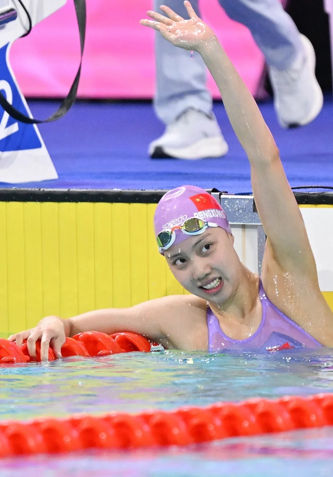 心中有火，眼里有光。