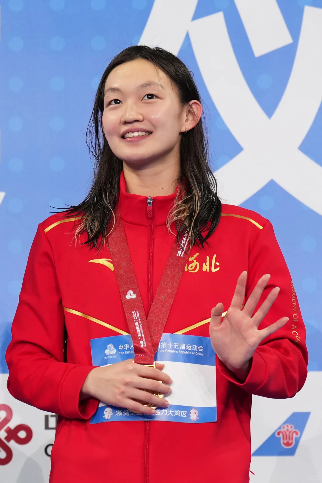 女800自金牌李冰洁 银牌毛奕菡 铜牌高唯中