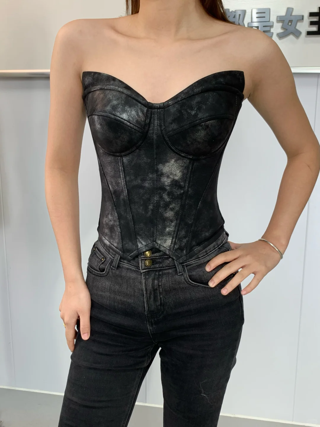 新品上身图来咯，一周内给大家安排上架‼️