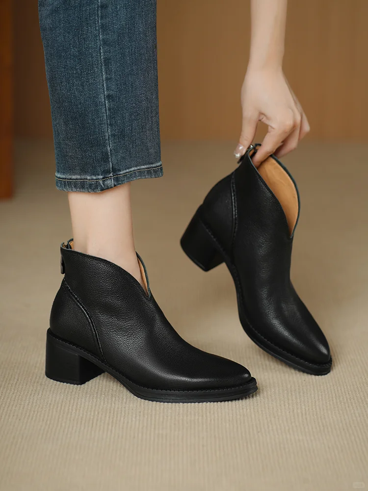 👢复古英伦风！5cm粗跟显瘦神器来啦～