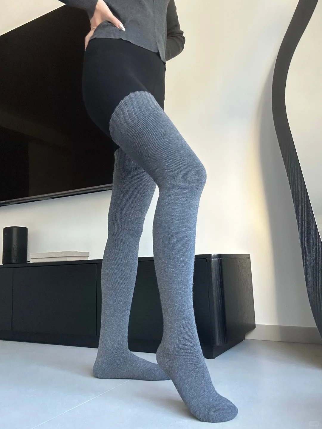 170高妹穿到大腿根的孕妇过膝袜❗️热晕了🥵