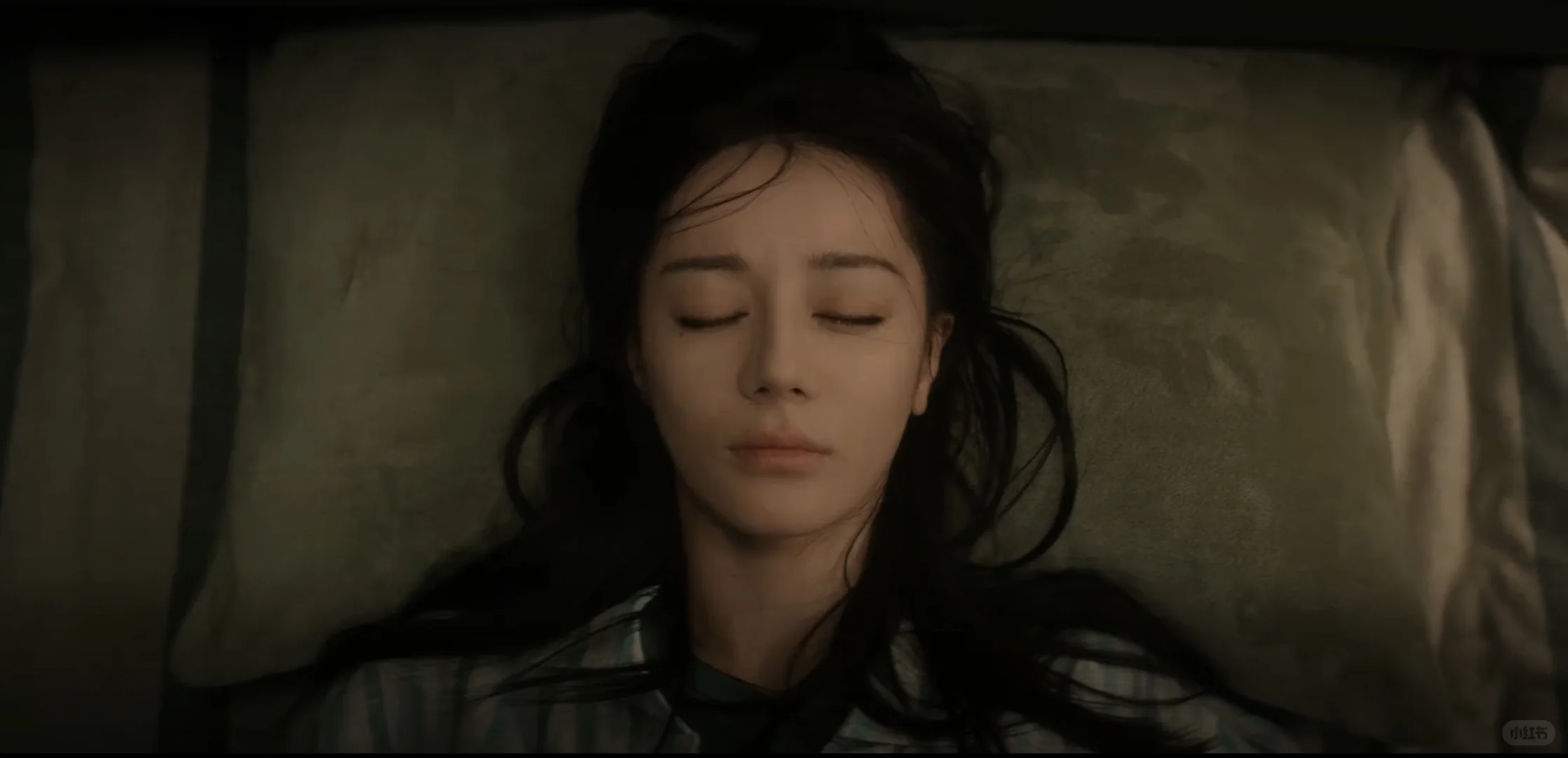 迪丽热巴大屏怼脸的神