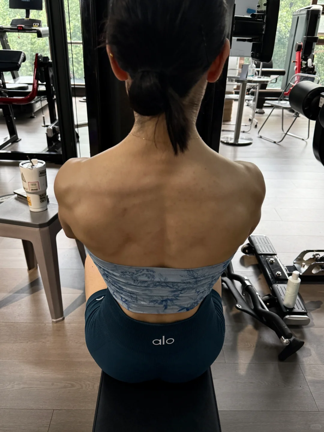 妈耶！我太爱我的肌肉线条了！！！