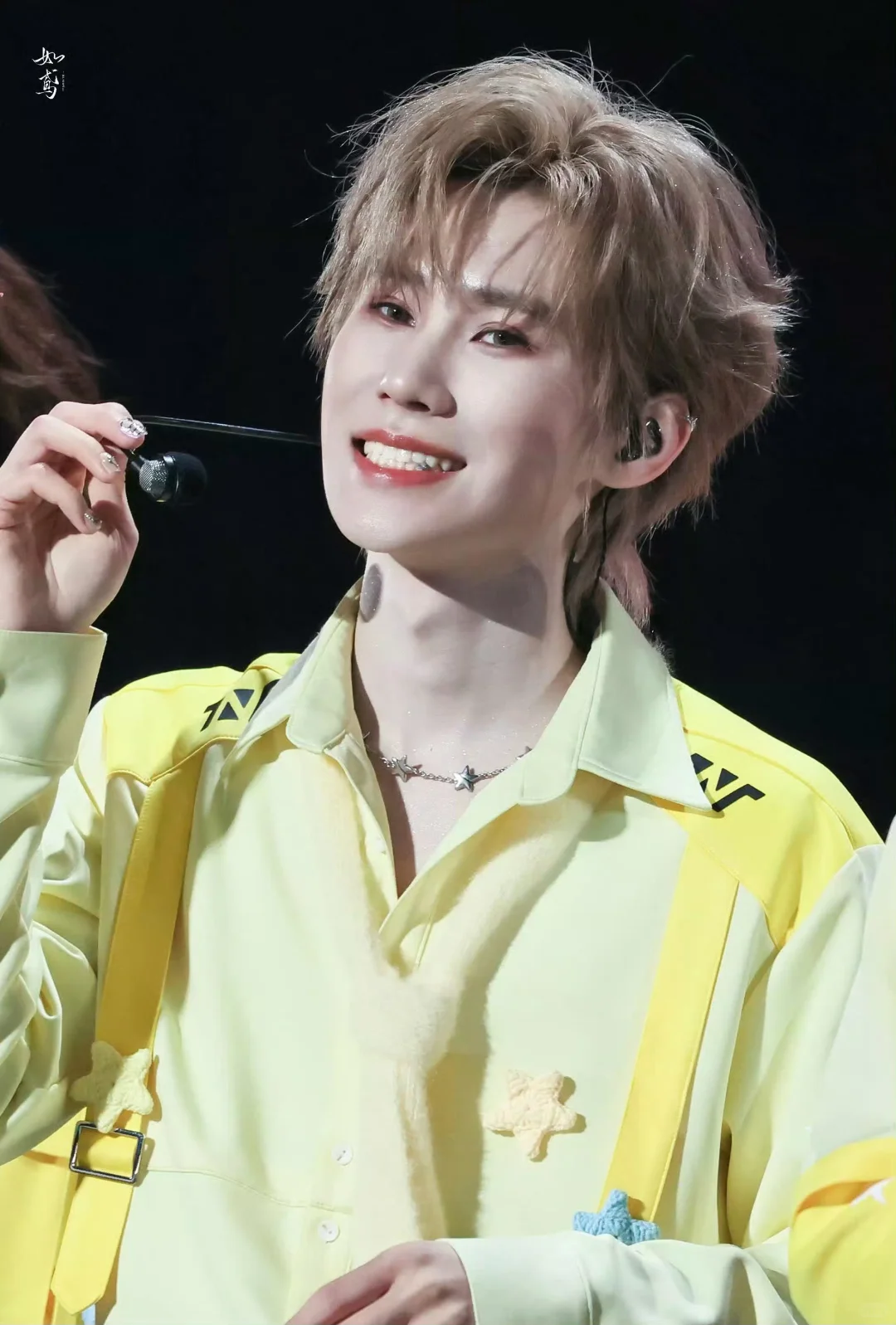 张哥：媚眼抛给瞎子看！