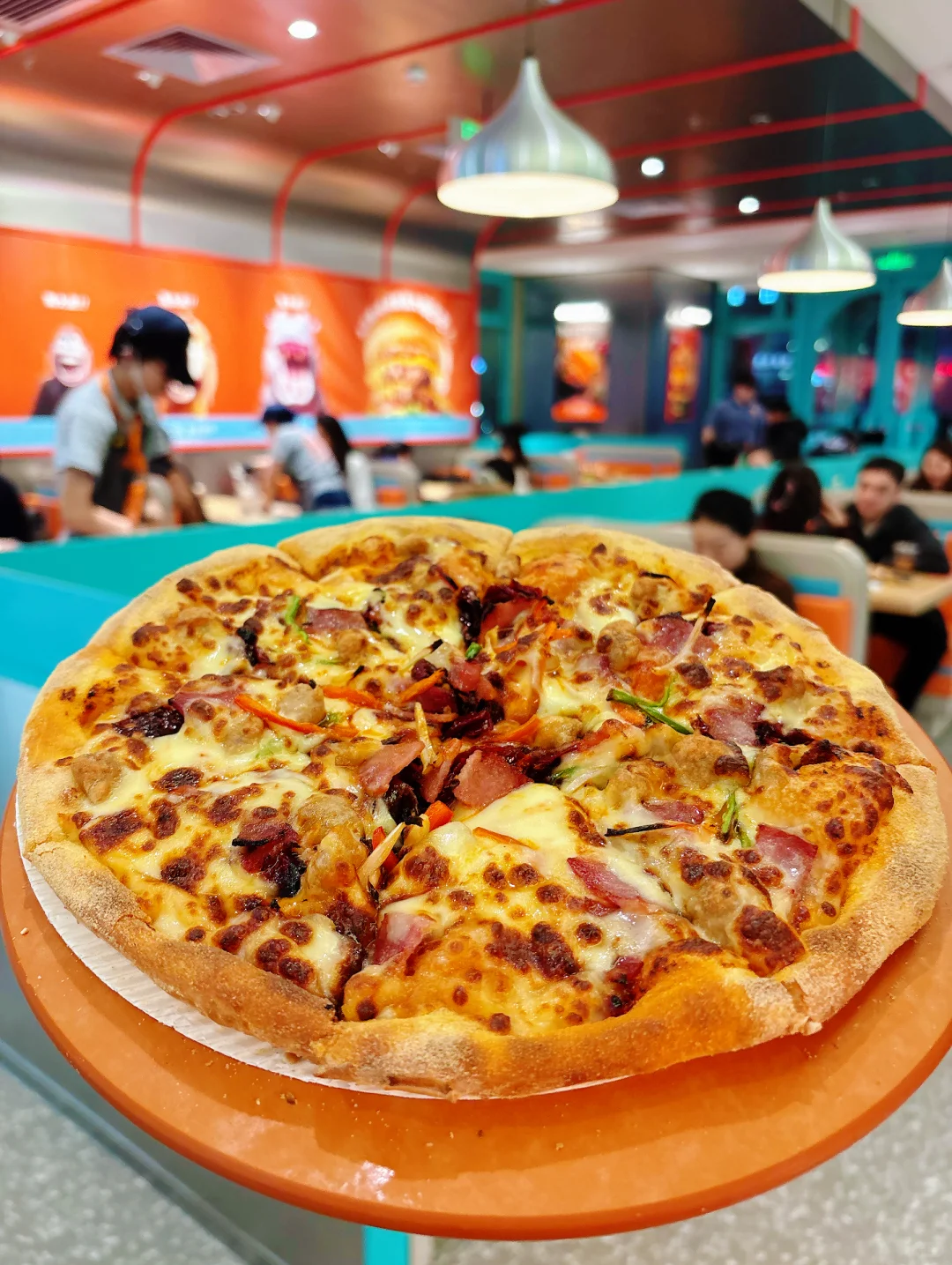 西域烈焰你家辣皮子牛肉堡...是来报恩的吧！