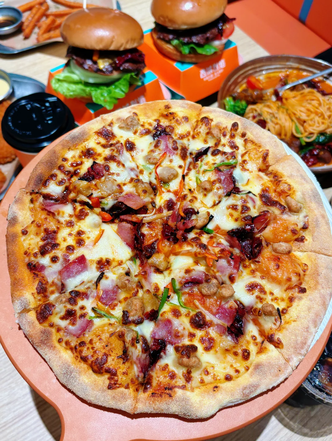 西域烈焰你家辣皮子牛肉堡...是来报恩的吧！