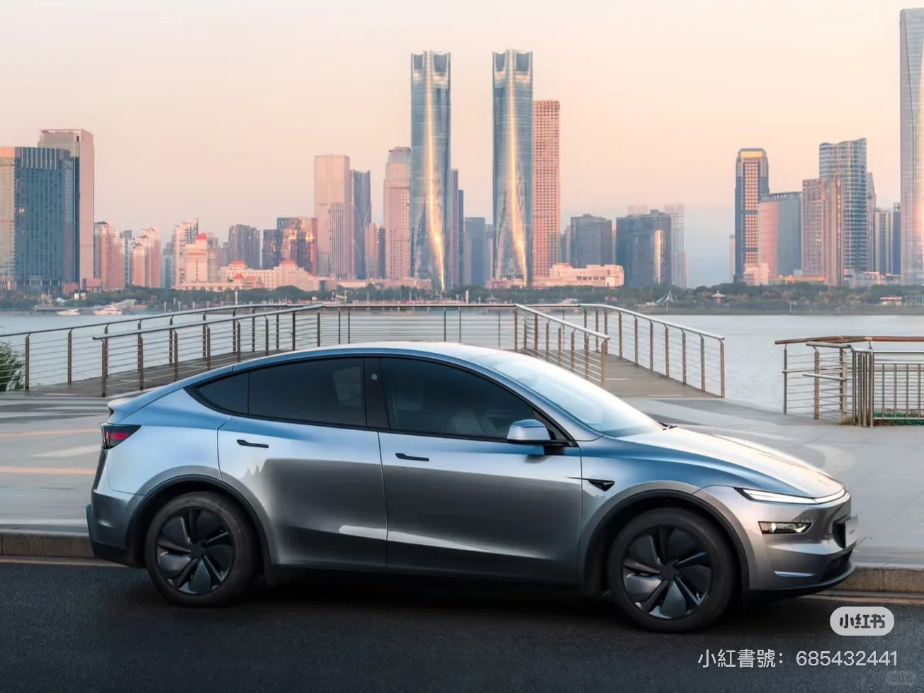 Model Y与滕王阁不期而遇