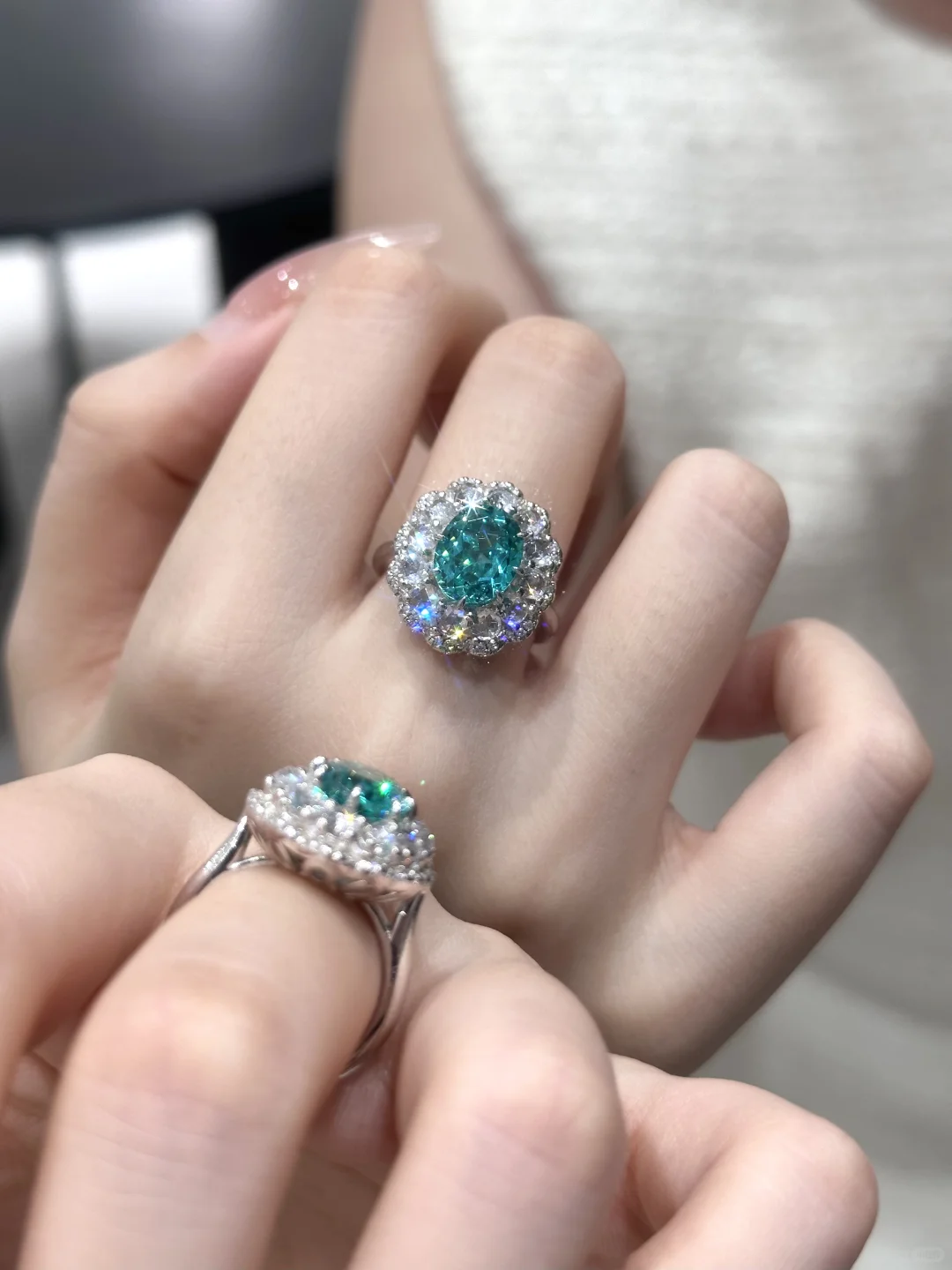 秋冬的体面，来自于这枚lagoon碧玺