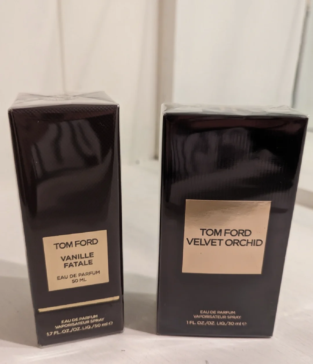 搬家中 居然还在买香水....