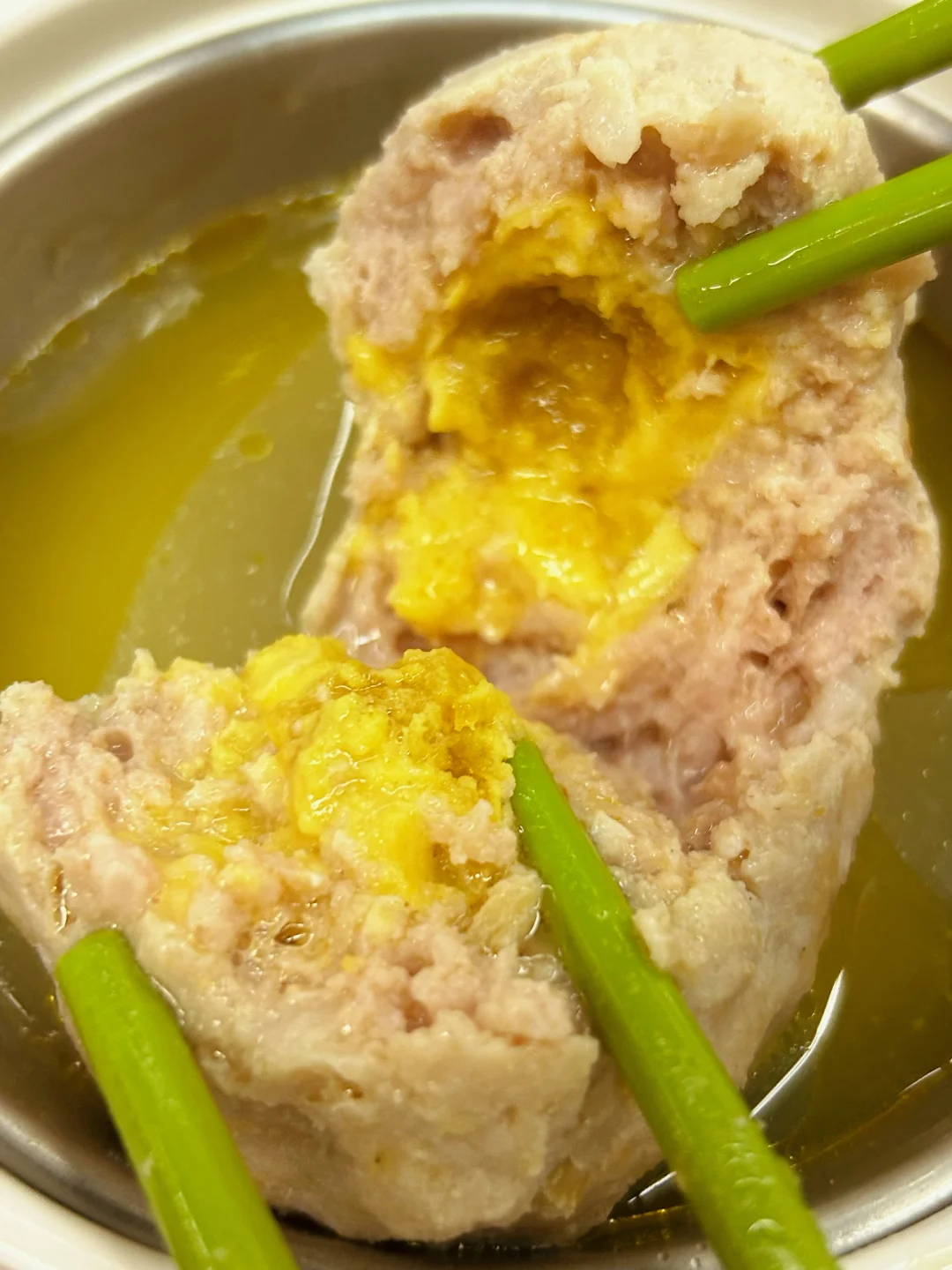 你有这样的咸蛋黄狮子头进入大学食堂🤤