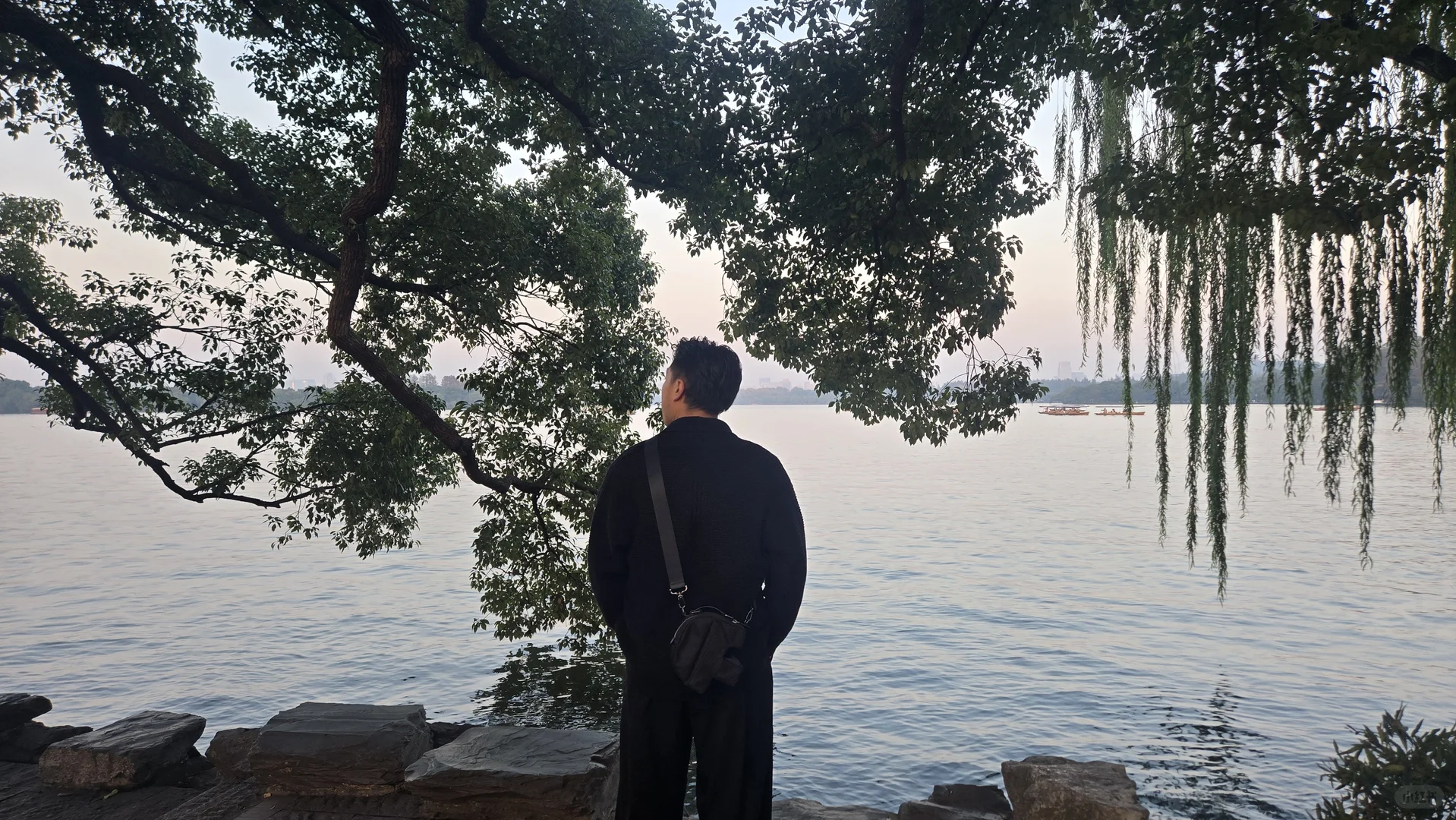 郁郁黄花，无非般若。青青翠竹，尽是法身。