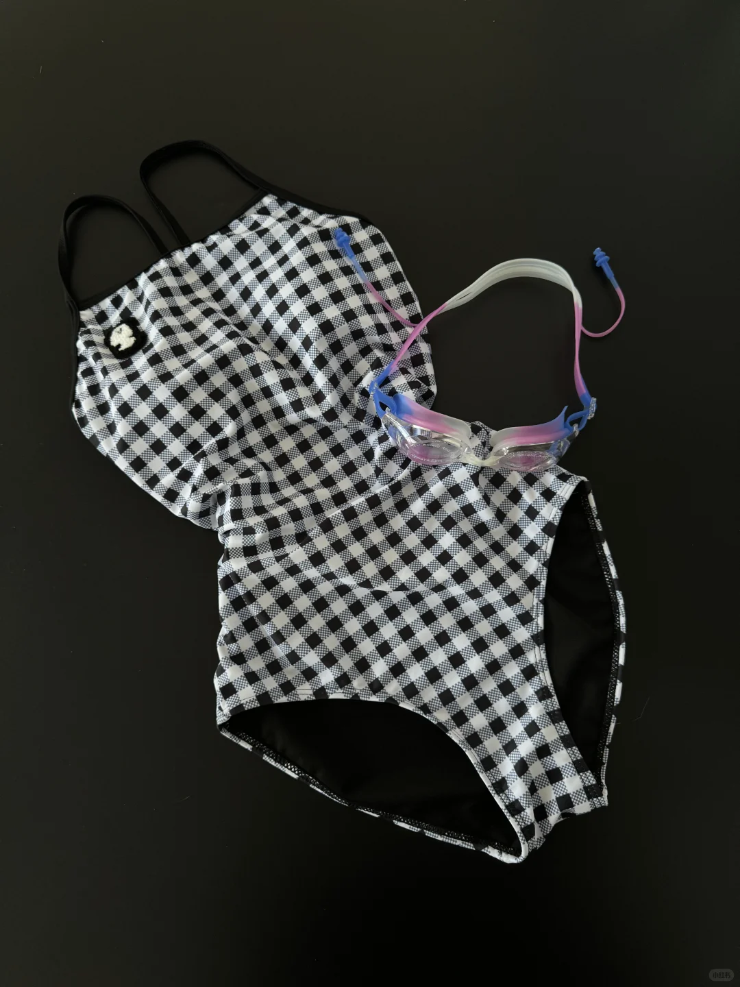 泳衣上新🩱黑白格子真的好显白啊！