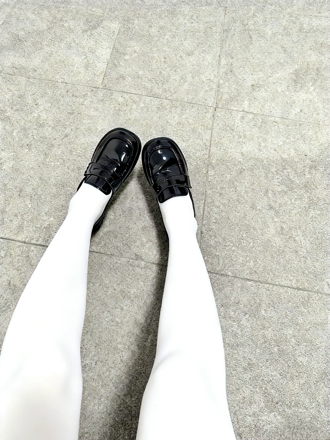 鞋子有褶皱了....