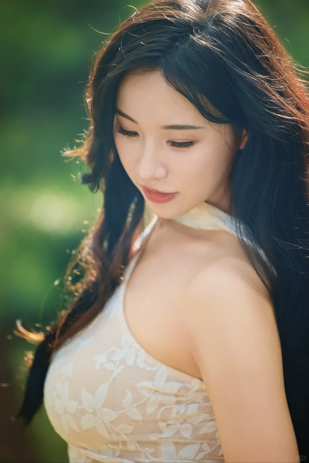 在阳光里长发飘飘的她真的绝了📸