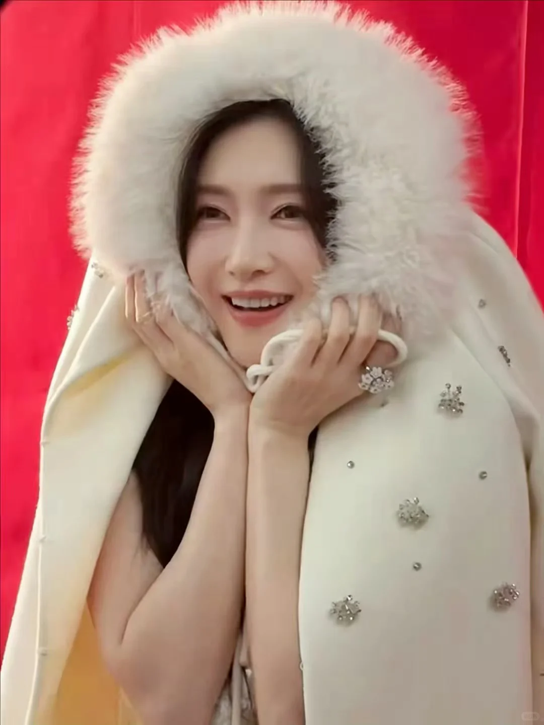 江疏影白丝，白到发光