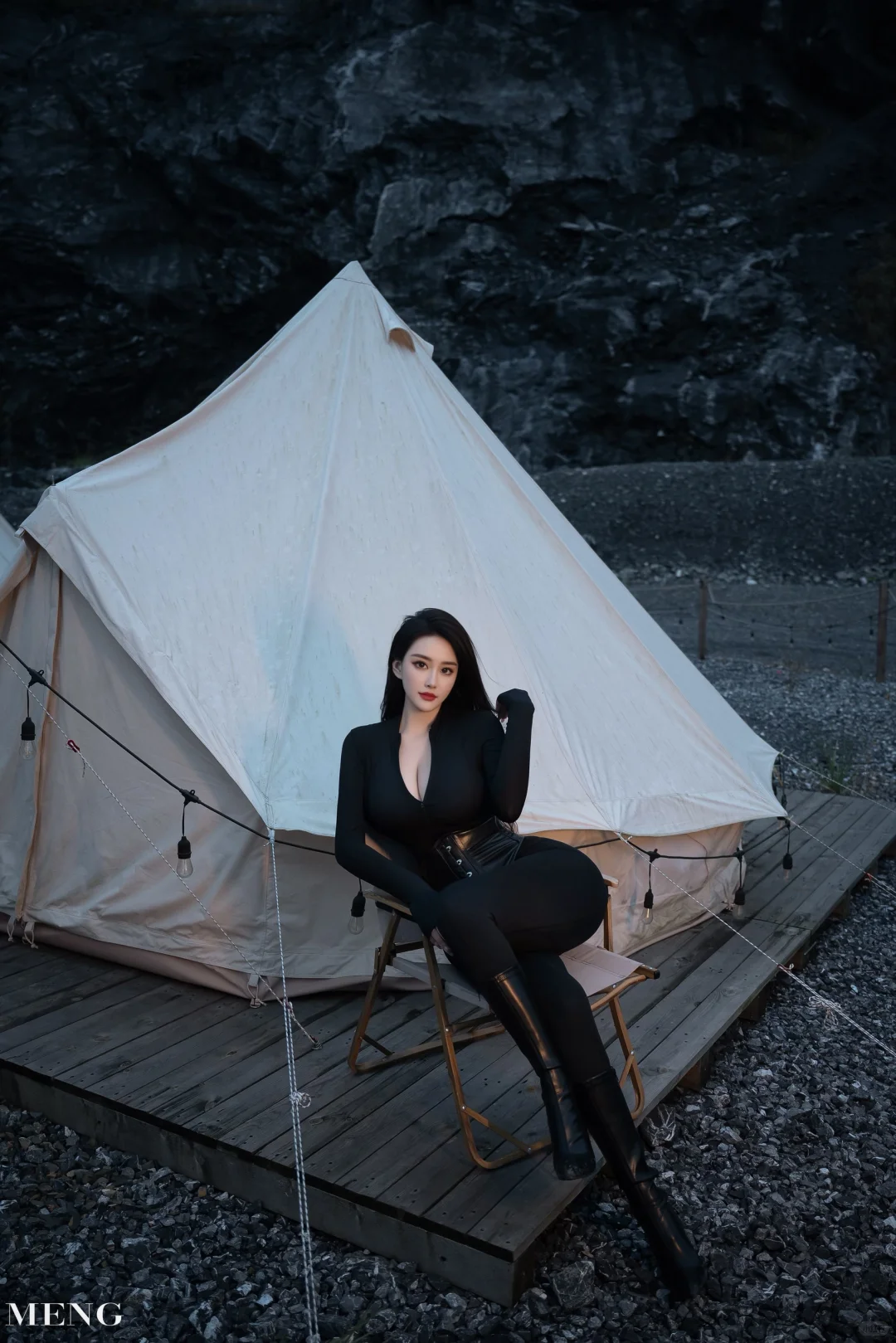 暗夜矿脉 · 烈焰锋芒