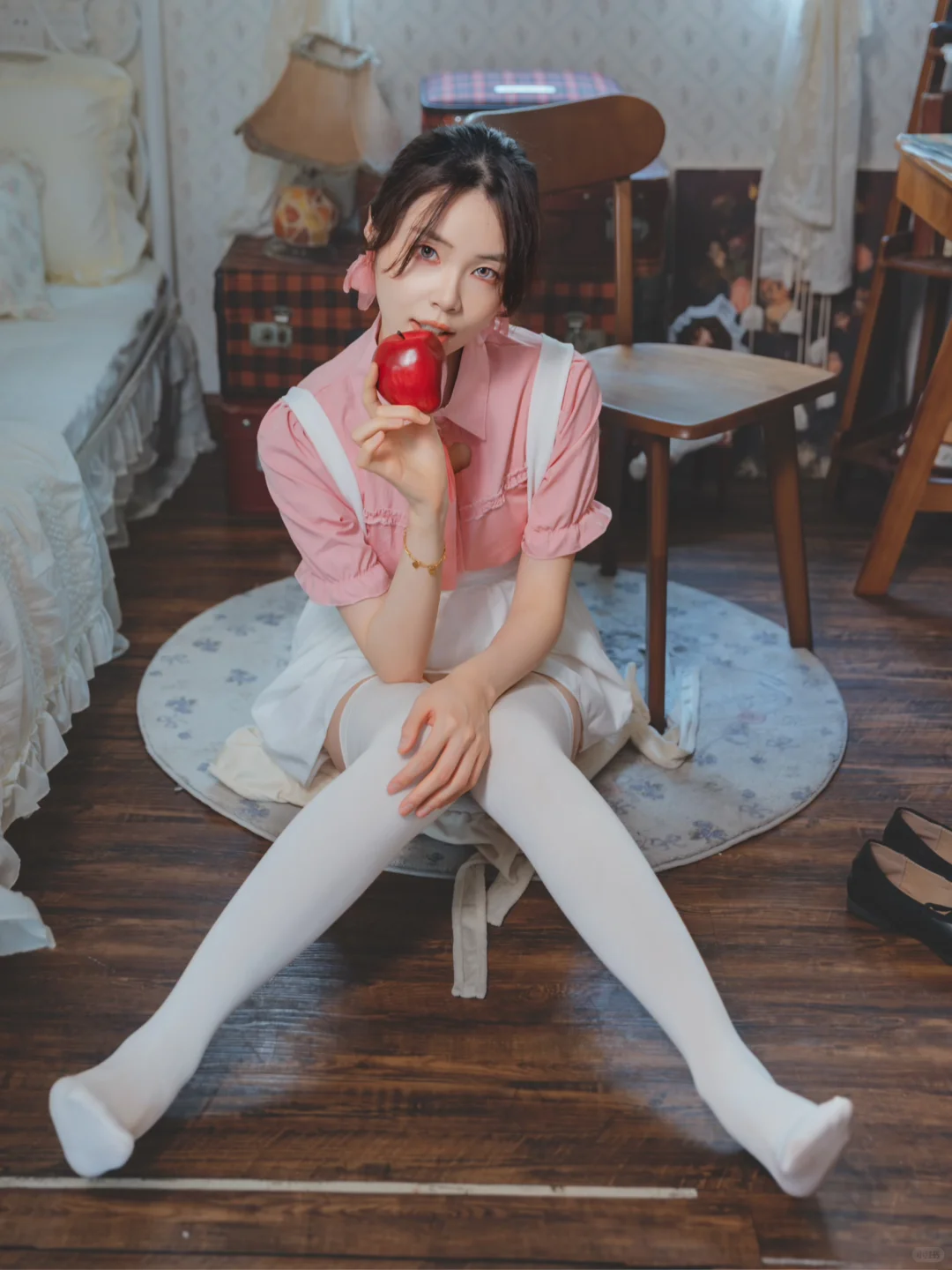 室内人像|可爱的白丝女仆装！