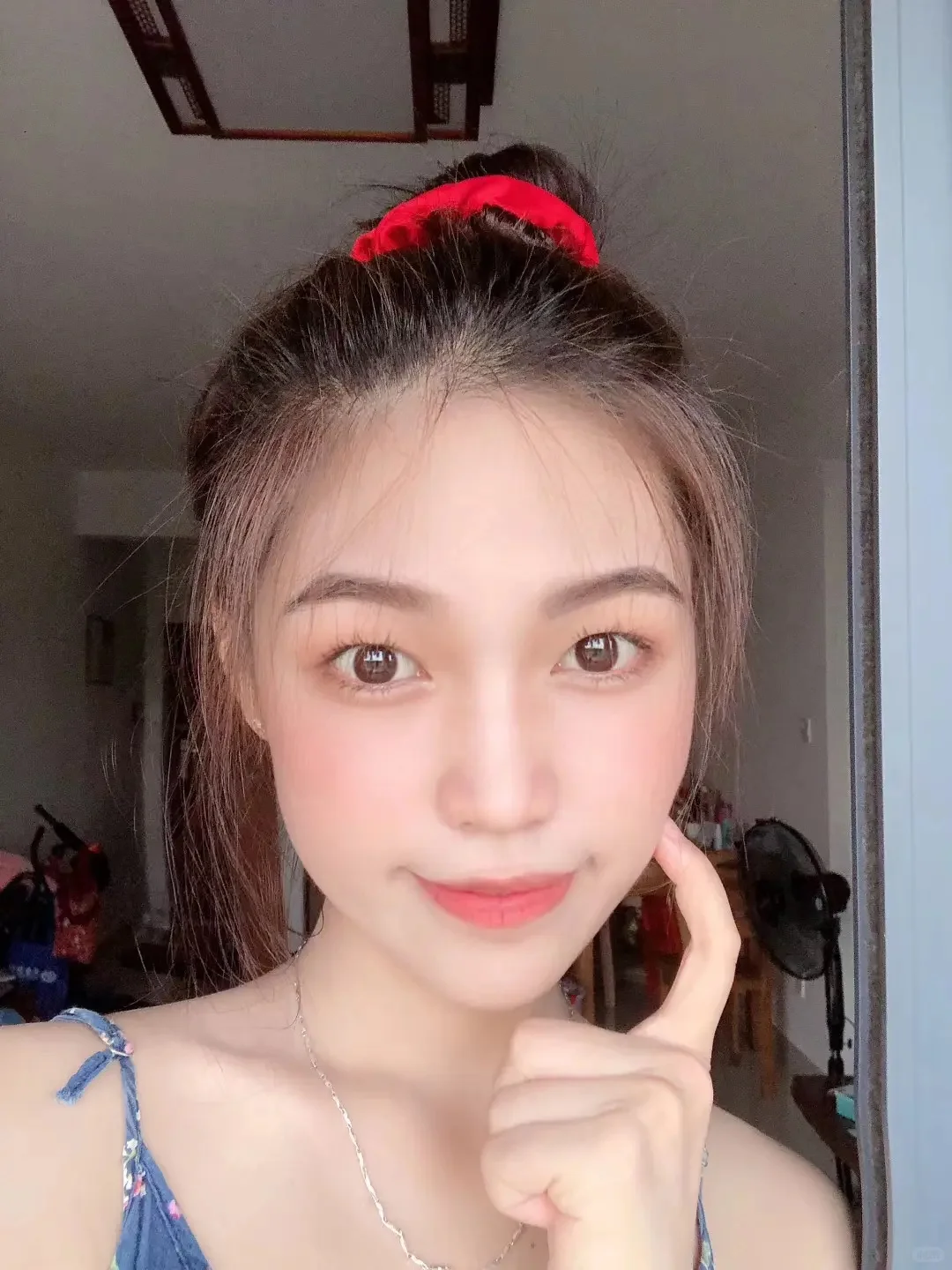 这哪里来的小美女，怎么可以这么嫩