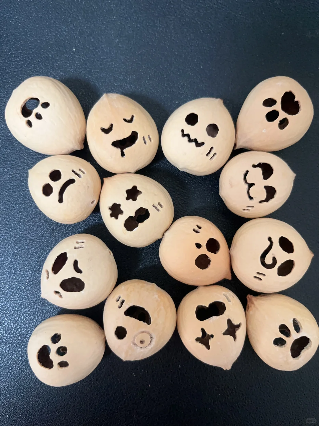 凤凰蛋壳表情包