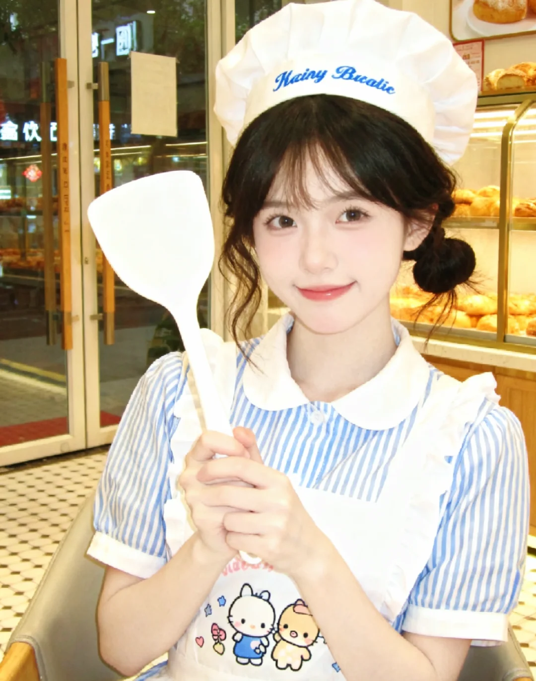 误入甜甜面包店里做甜妹啦🍪