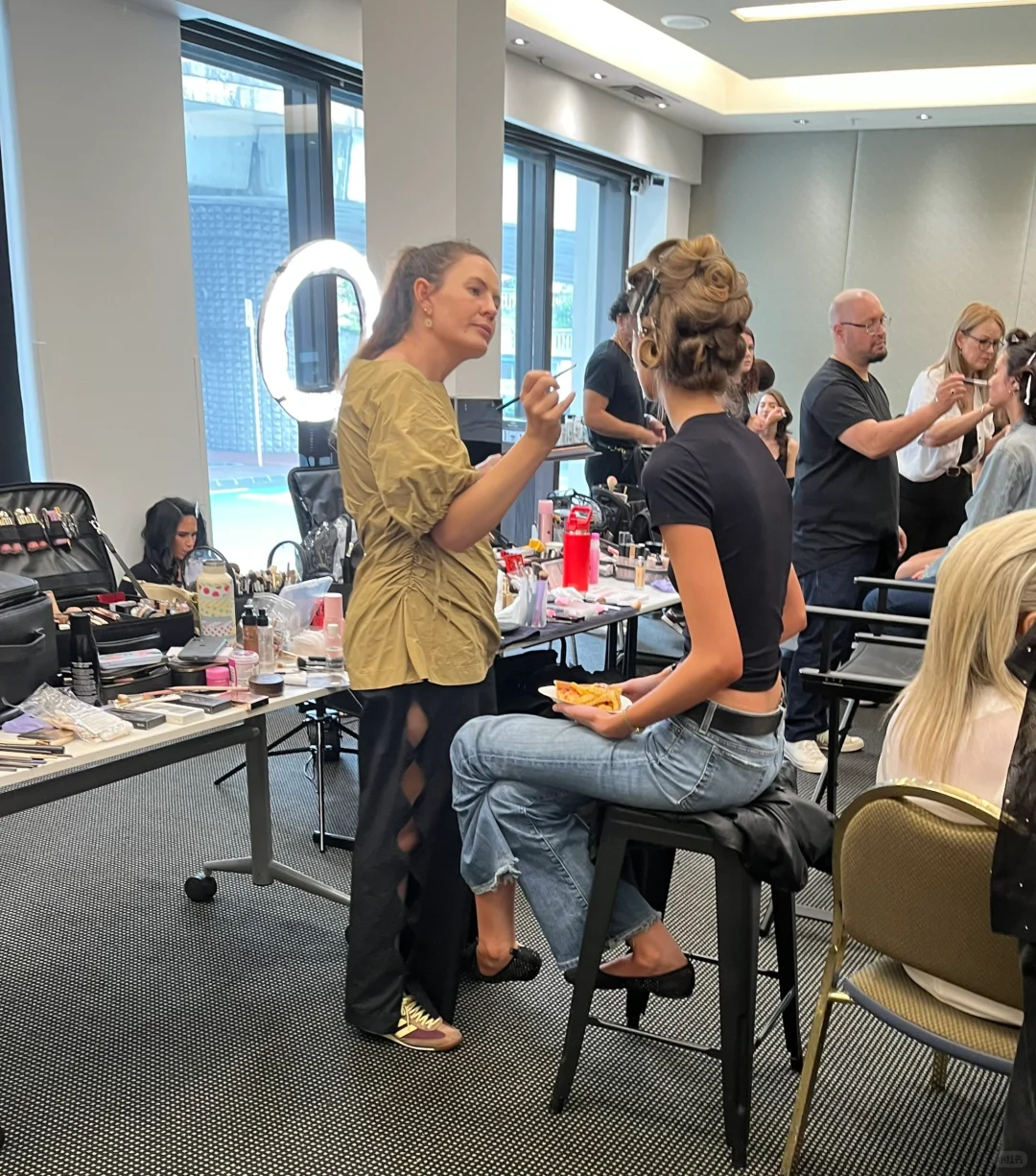 接活之前，没人说过模特不穿内衣啊😫