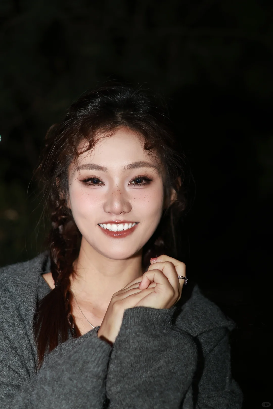 宝宝说这样的微甜酷妆造上镜真的很好看~