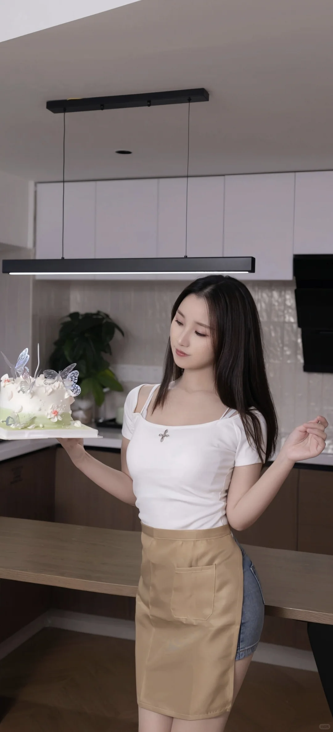 杏子第10925套，整套76张