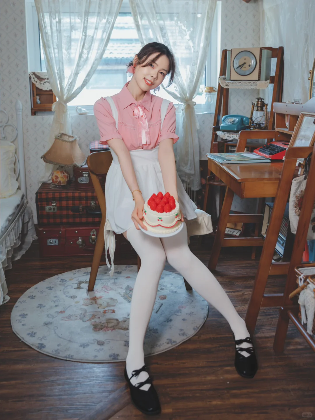 室内人像|可爱的白丝女仆装！