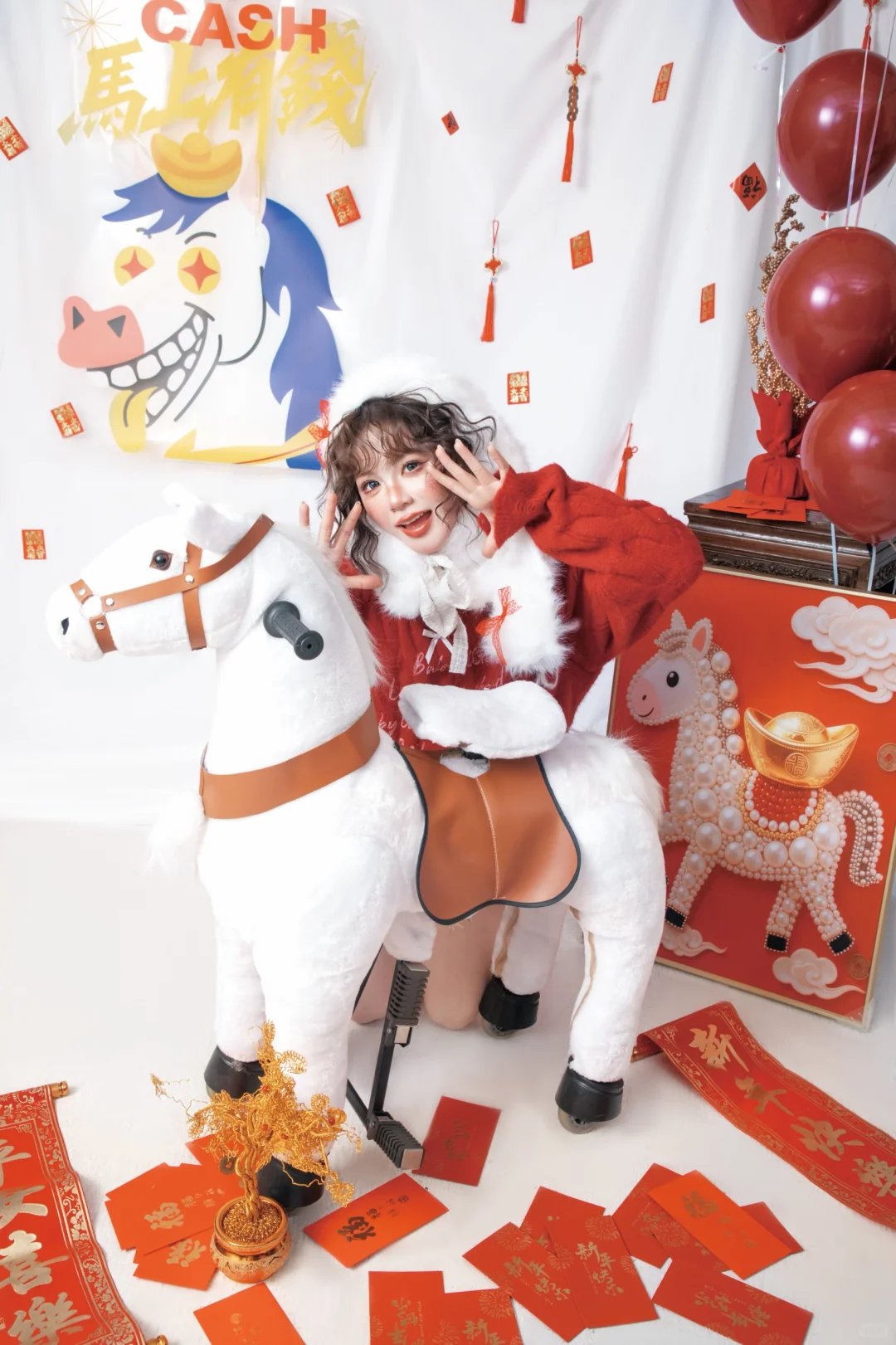 敲可爱!专属于甜妹的小马新年写真🎠