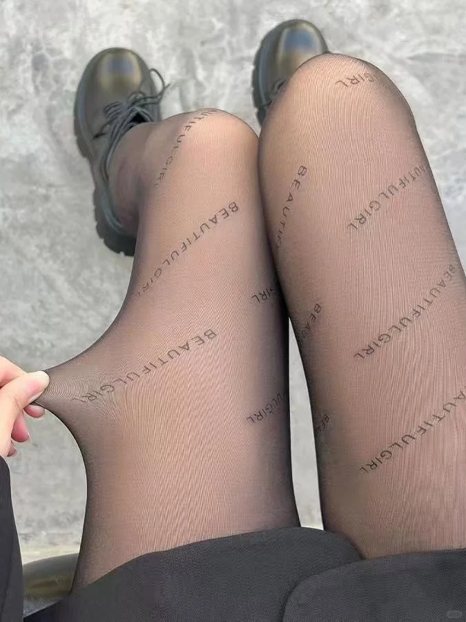 🔥保暖又百搭！黑透肤丝袜种草