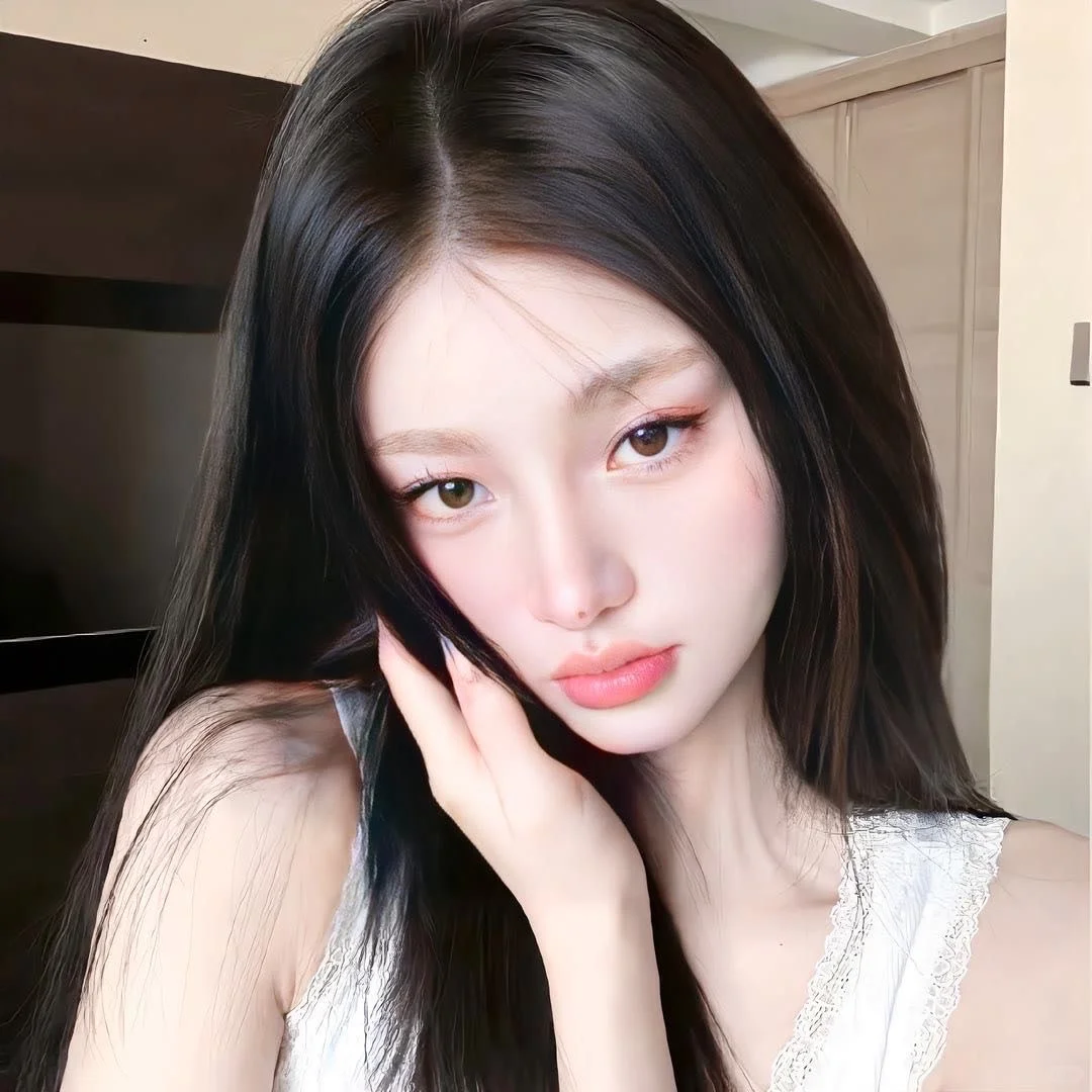 𝙒𝙚𝘾𝙝𝙖𝙩女生头像🥨