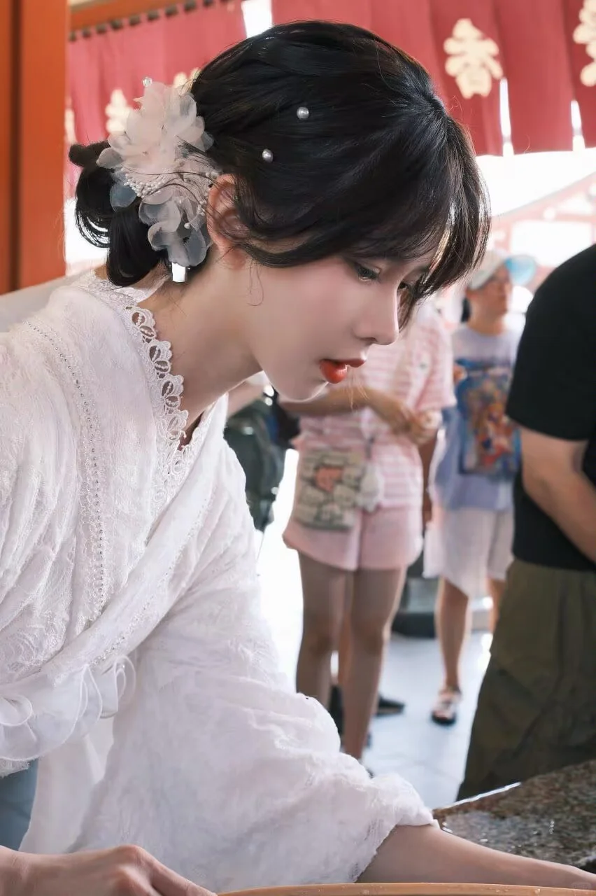 看到我你眼中还有其他人吗