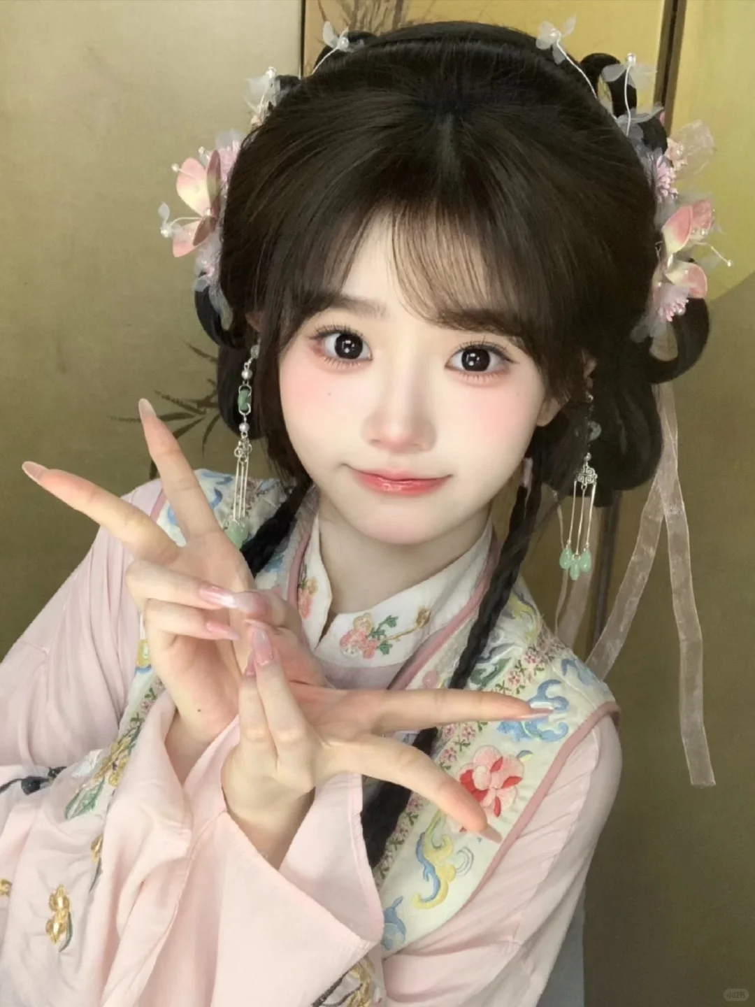 广州汉服妆造｜清汉女也能超元气拍摄💕