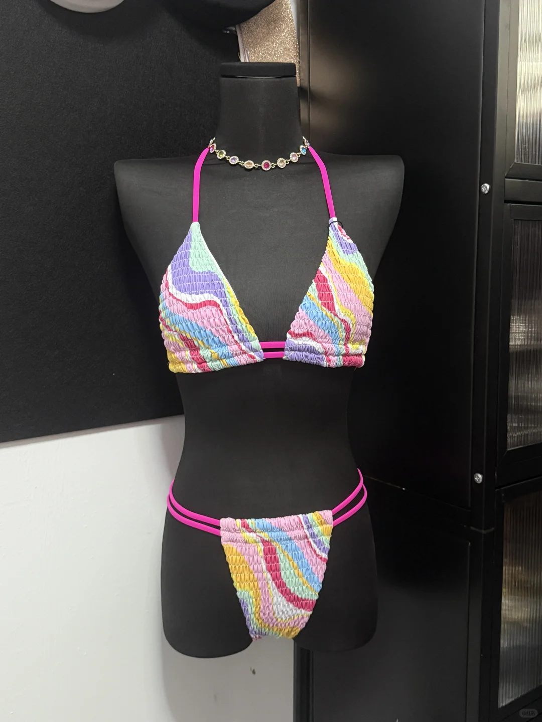 海口比基尼泳衣现货在店！
