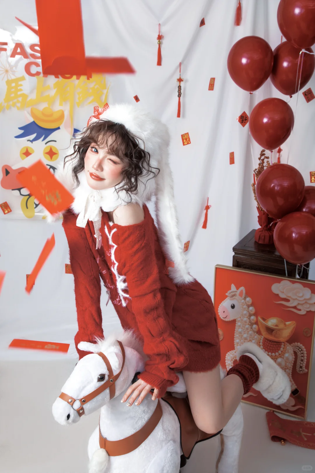 敲可爱!专属于甜妹的小马新年写真🎠