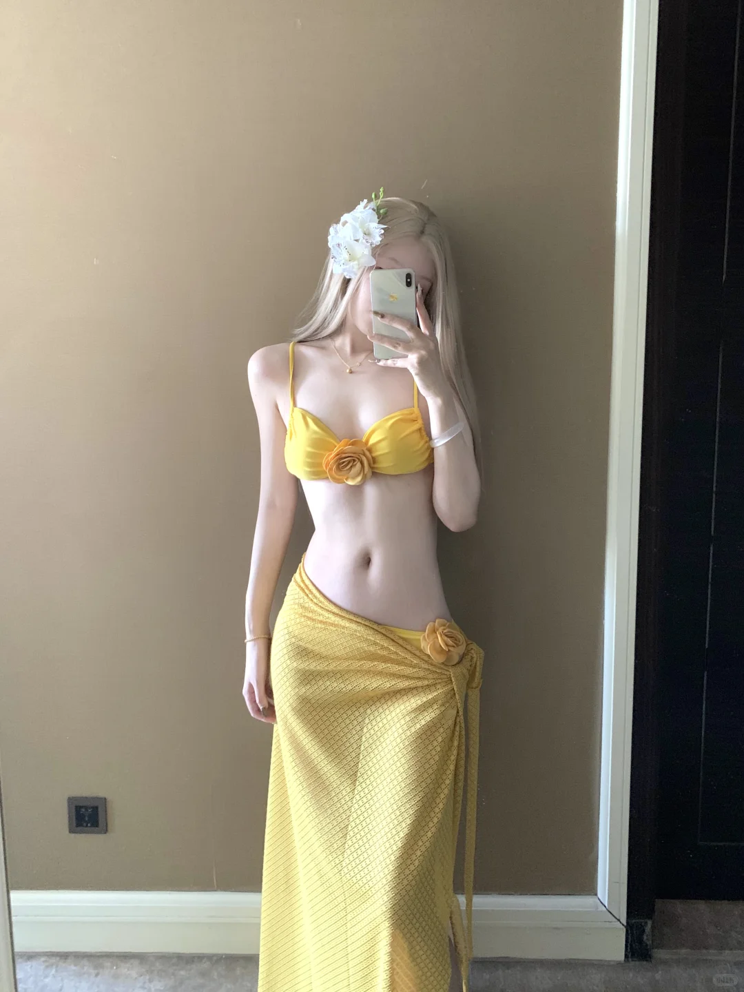 天呐!泡温泉穿紫色bikini真的好有韵味!!