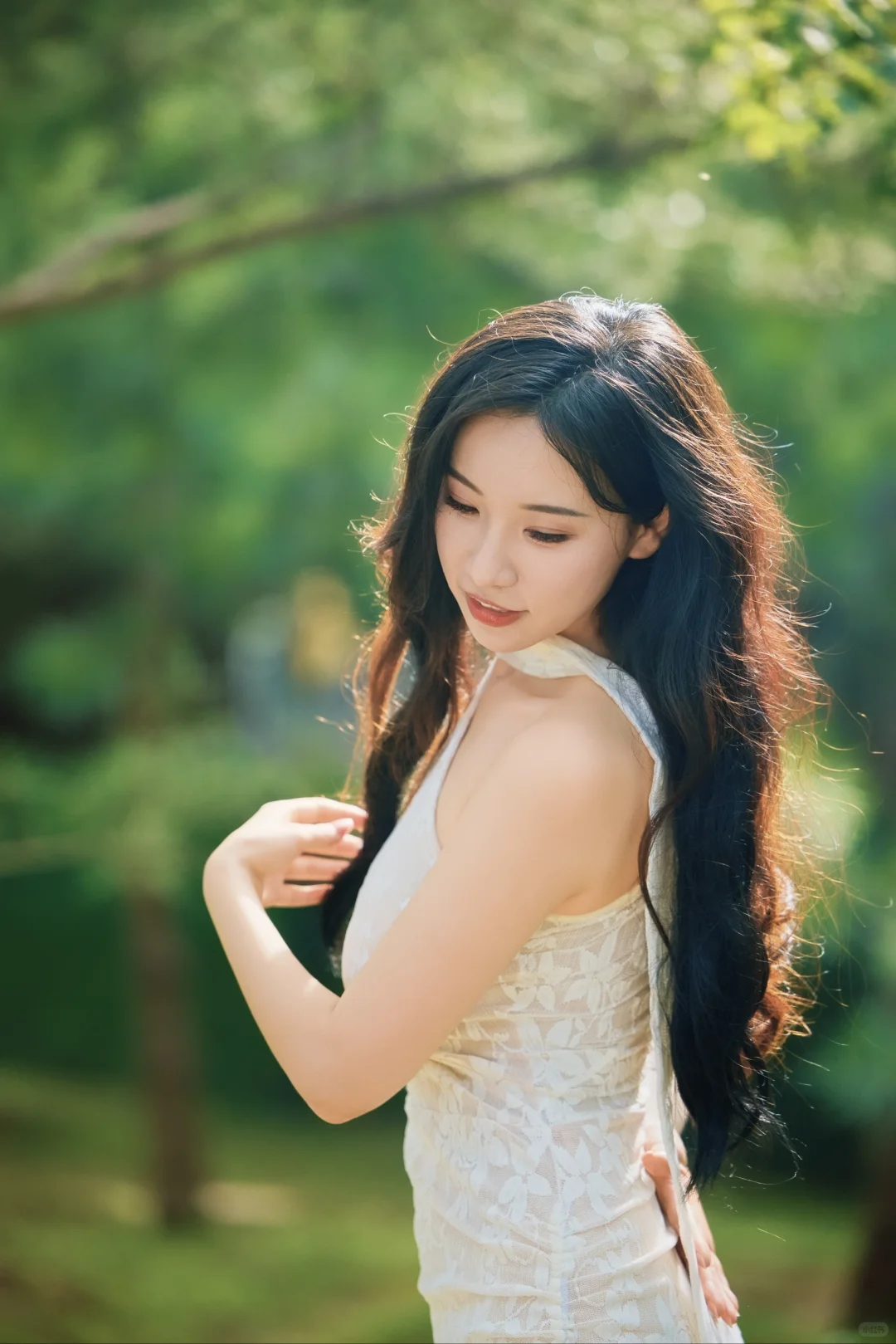 在阳光里长发飘飘的她真的绝了📸
