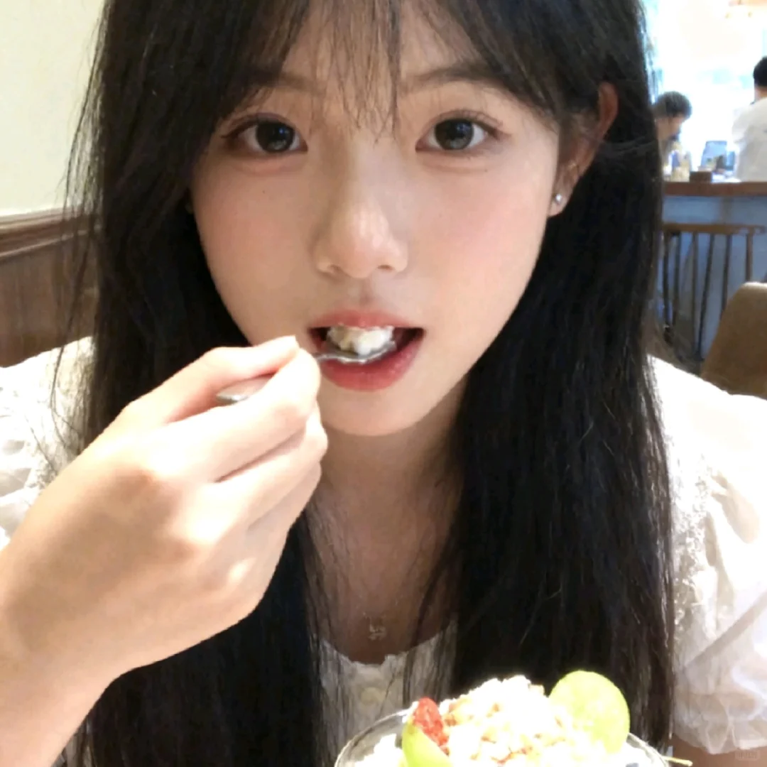 𝗪𝗲𝗖𝗵𝗮𝘁｜甜妹头像