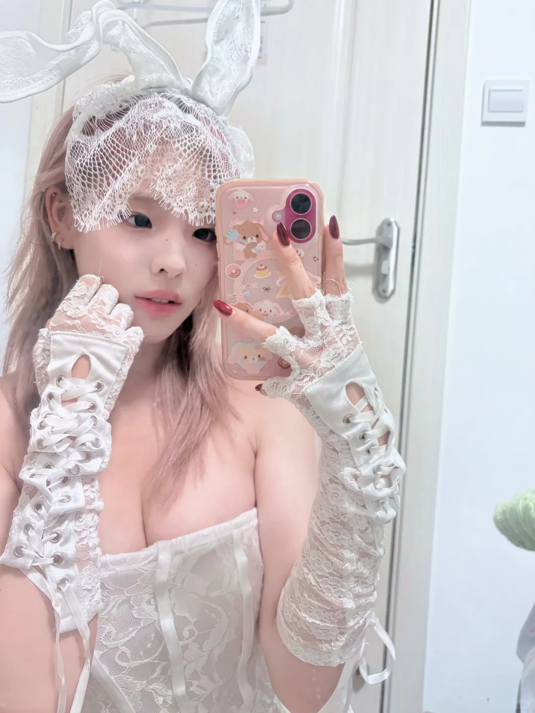 今年冬天 落在我手上的是雪花还是你的手