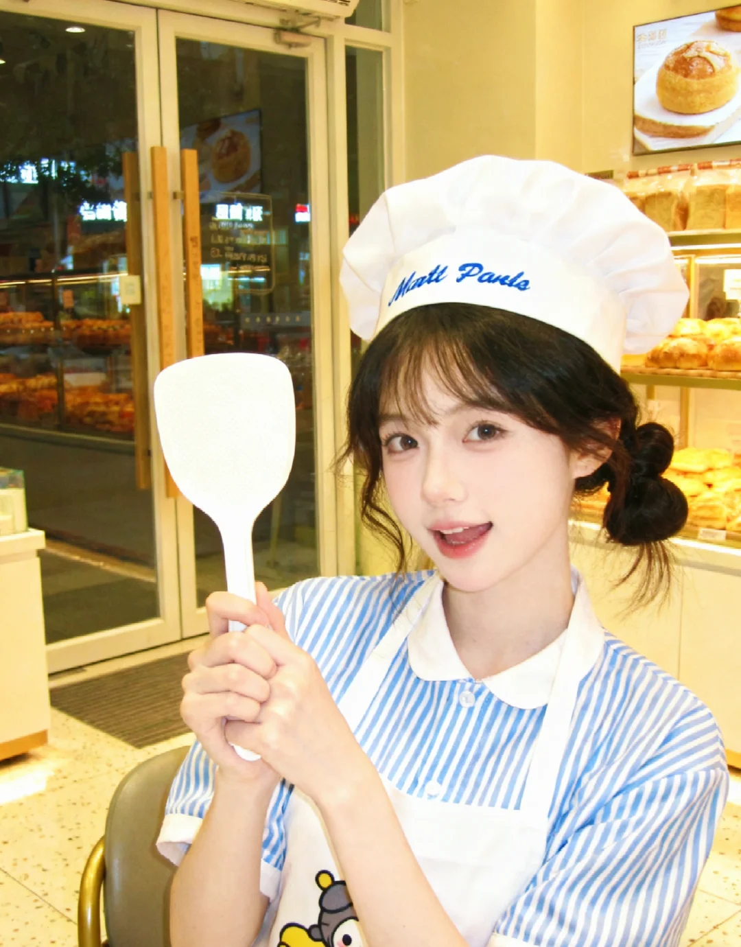 误入甜甜面包店里做甜妹啦🍪