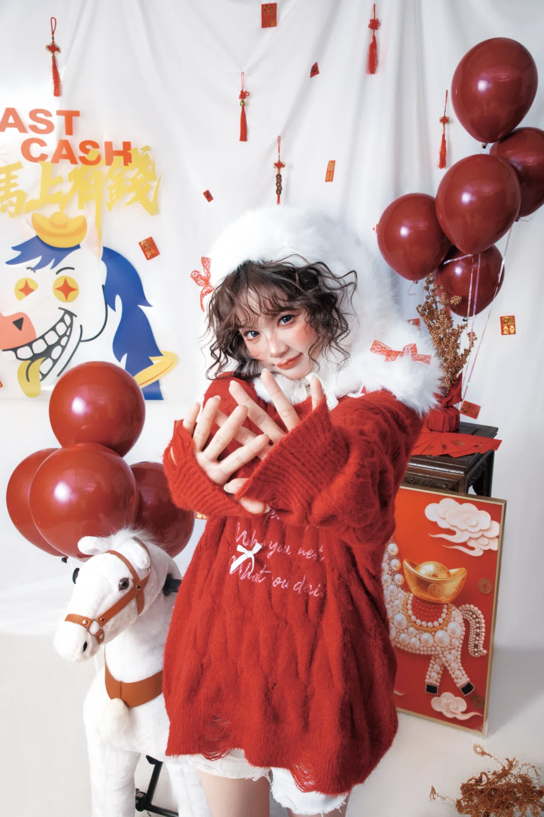 敲可爱!专属于甜妹的小马新年写真🎠