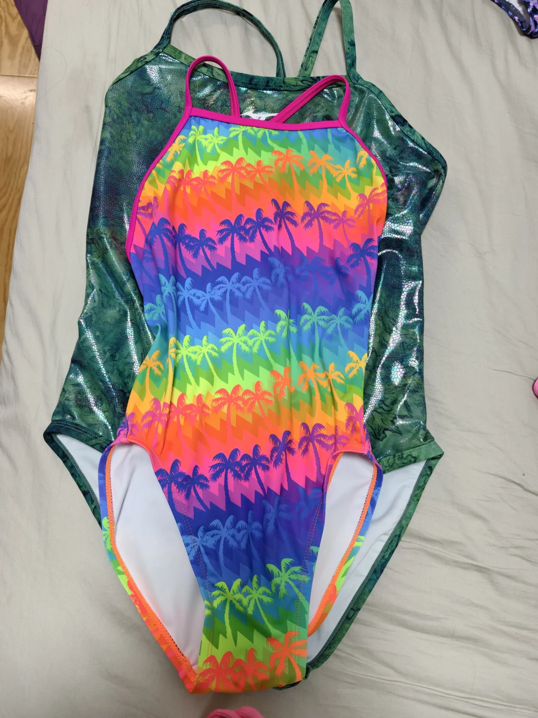 竞速泳衣盘点：四个月，我从3XL游到M