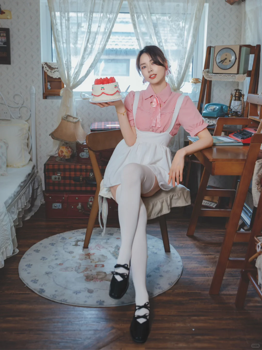室内人像|可爱的白丝女仆装！